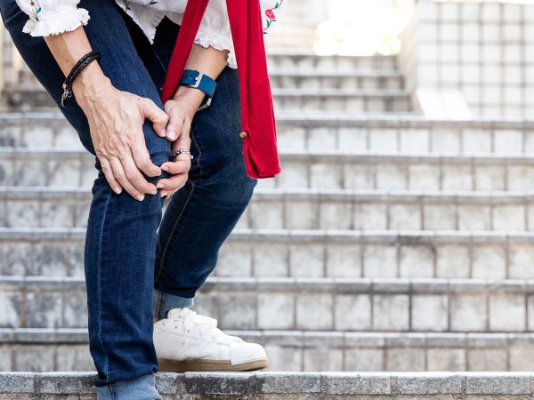 4 Tips Sederhana Meredakan Lutut Sakit